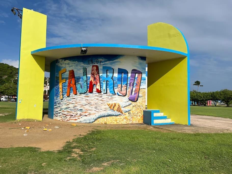 Beautiful Ocean Blue Love Oceanfront Apartment Fajardo Exterior photo