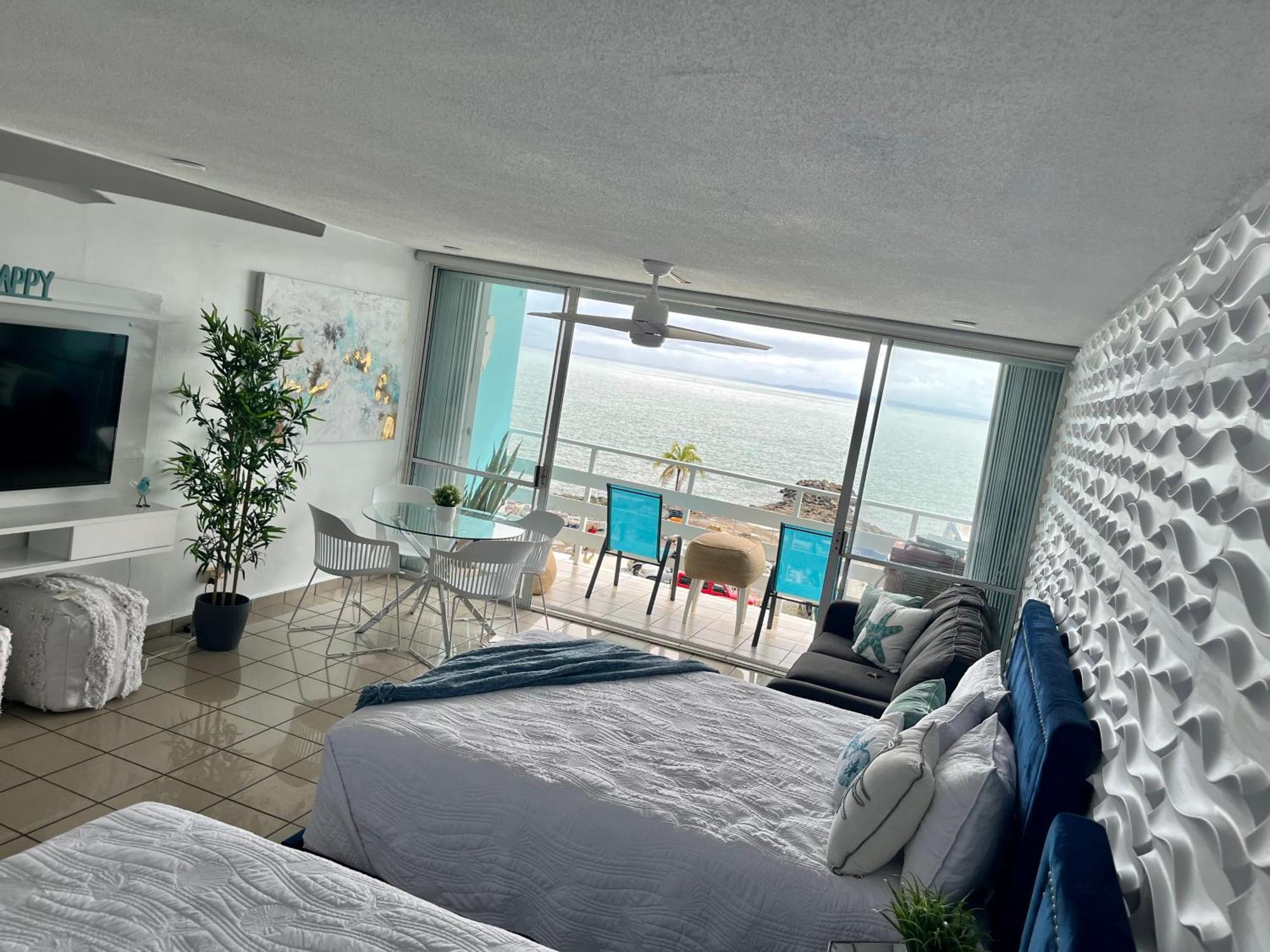 Beautiful Ocean Blue Love Oceanfront Apartment Fajardo Exterior photo